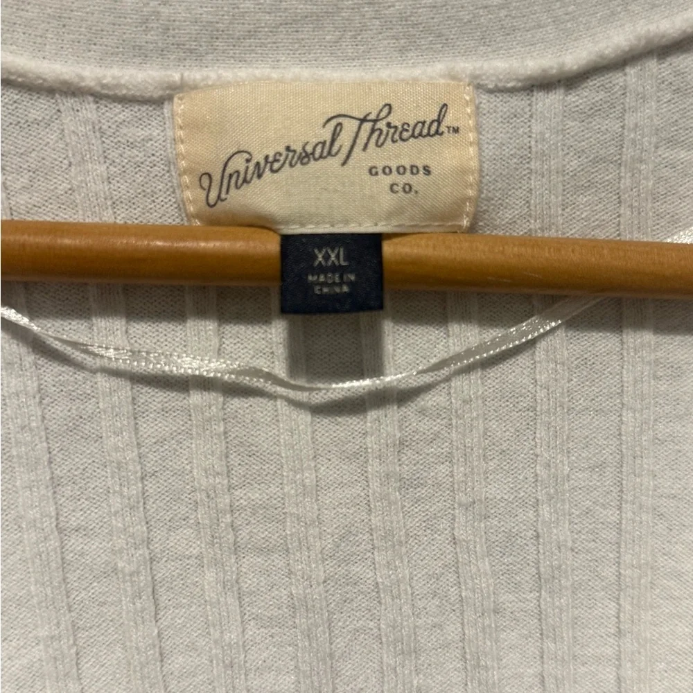 Universal Thread barely worn